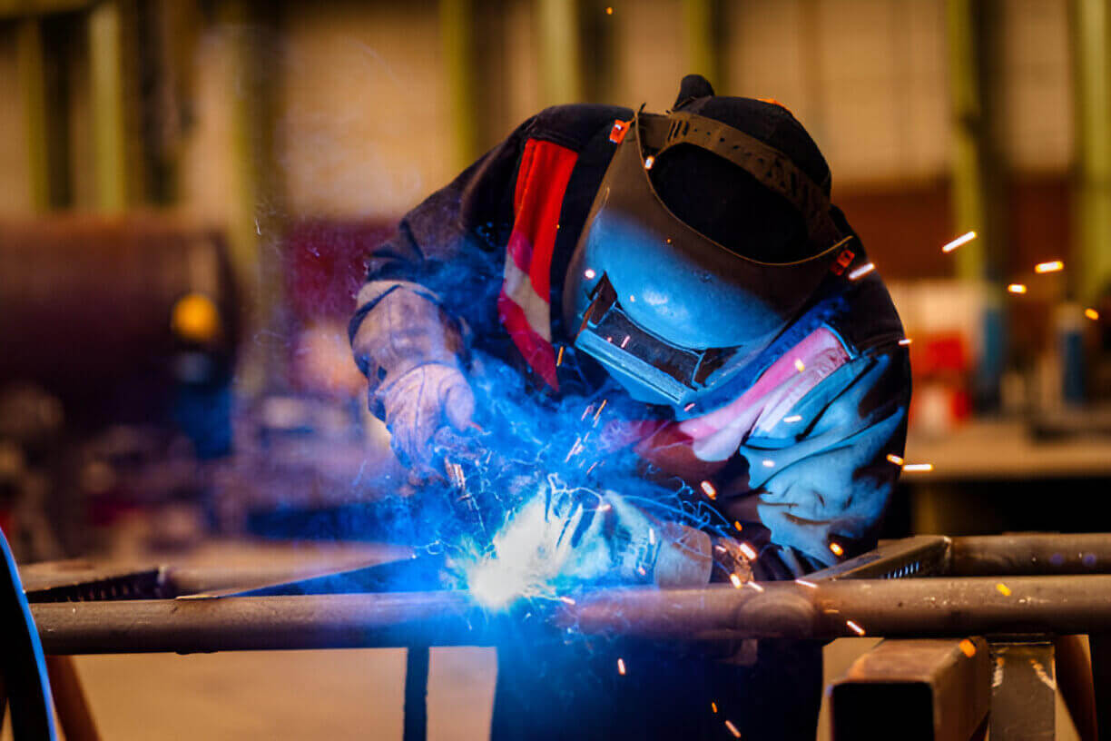 Quando optar pela caldeiraria e usinagem sob desenho para protótipos industriais